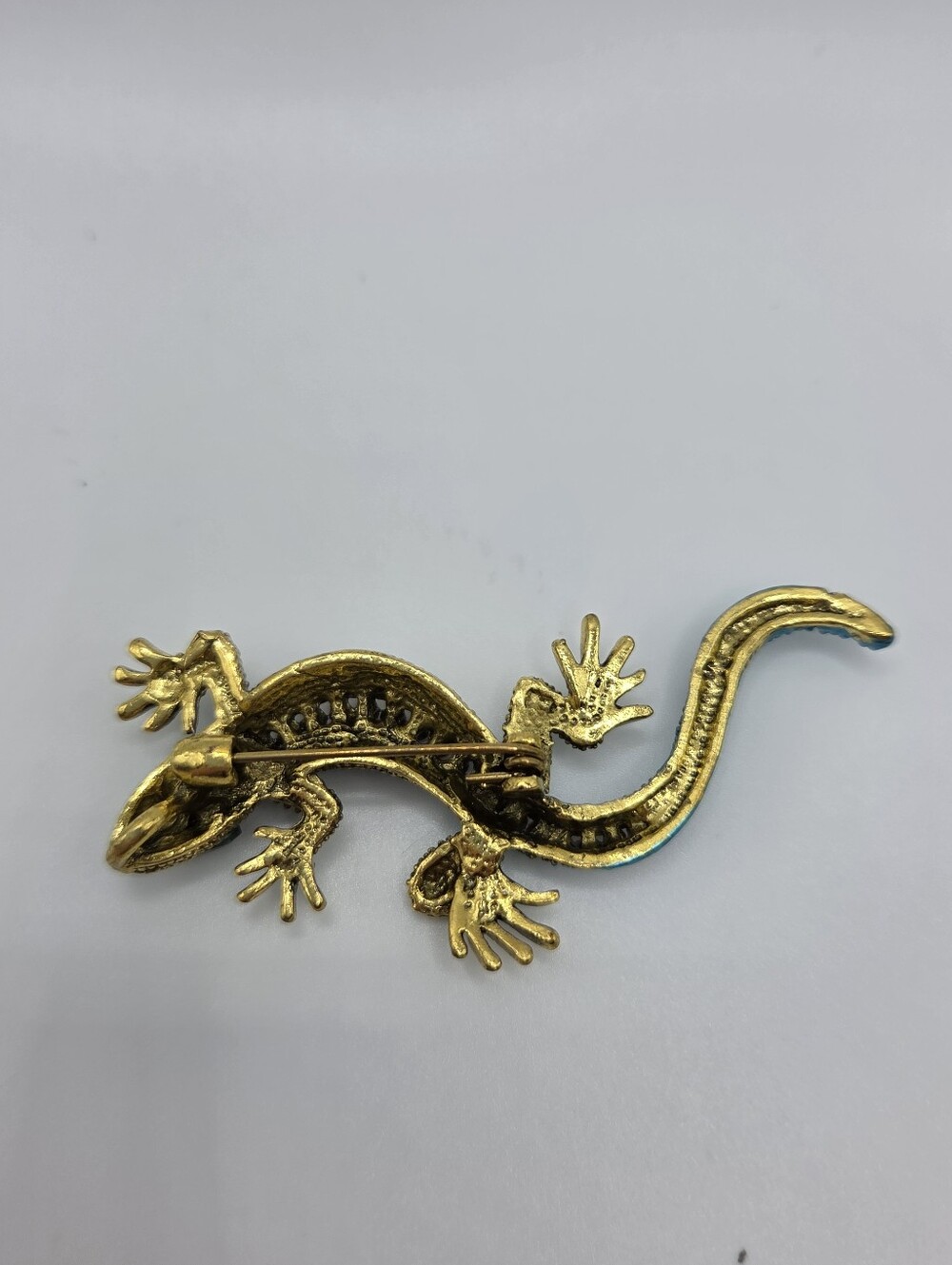 Gold Lizard Brooch Blue Pink Rhinestone Crystal Reptile Statement Pin New - Picture 3 of 5